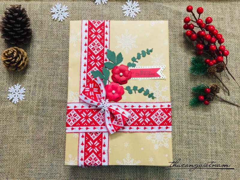 Hộp Quà To Gói Sẵn Phong Cách Giáng Sinh (23*32*5cm) - Mẫu 13